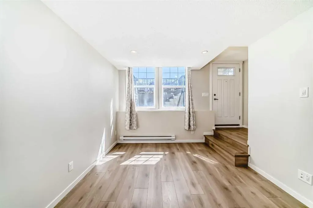 109 Cranbrook Square SE