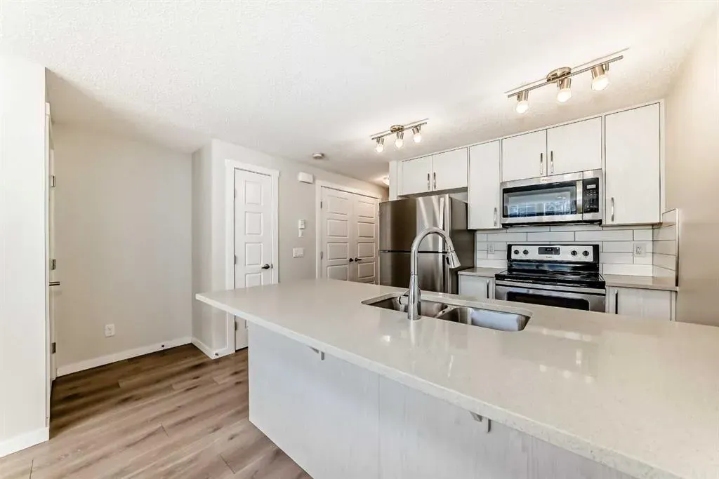 109 Cranbrook Square SE