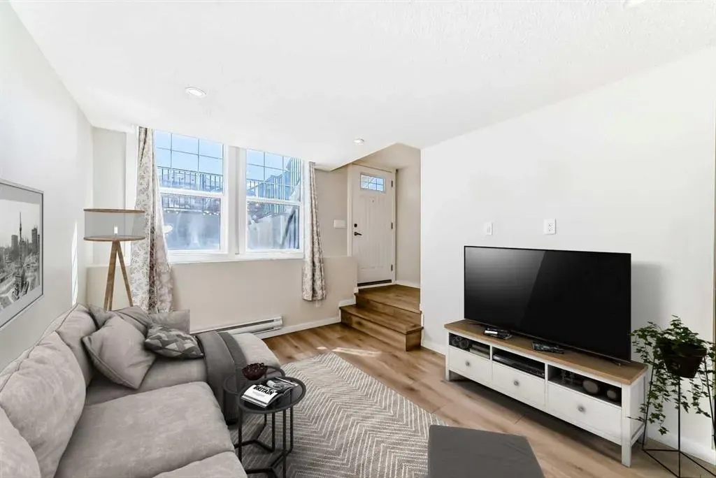 109 Cranbrook Square SE