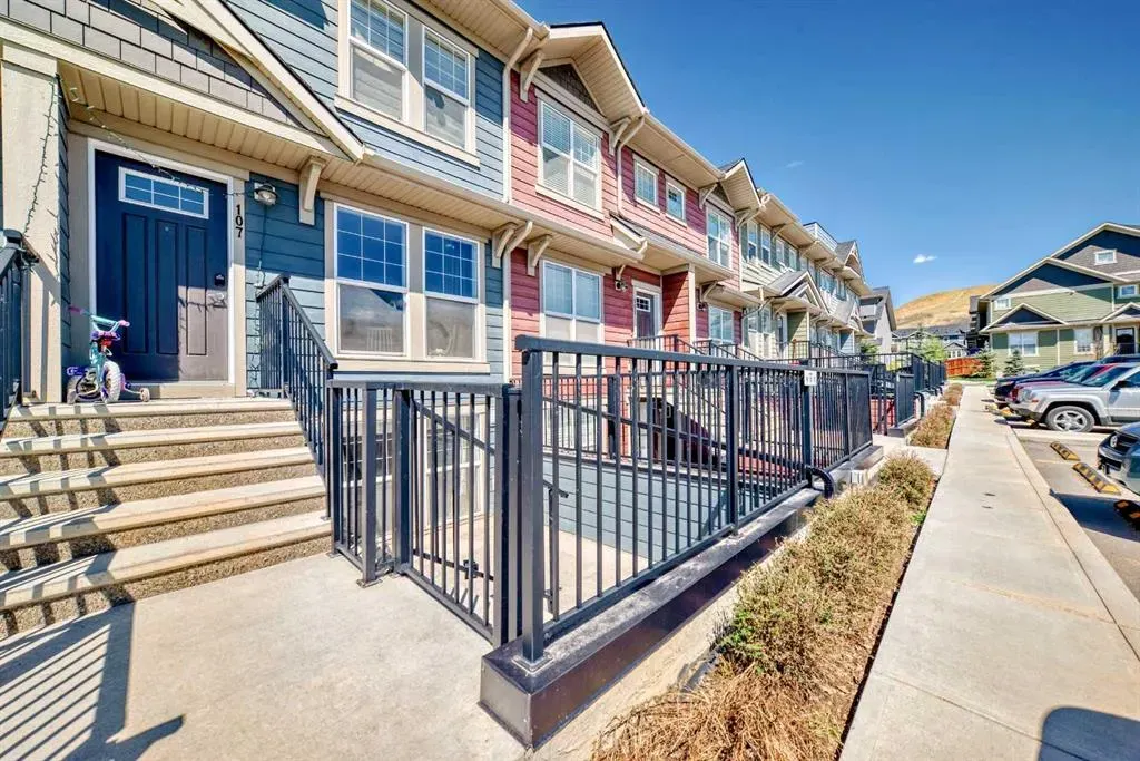 109 Cranbrook Square SE