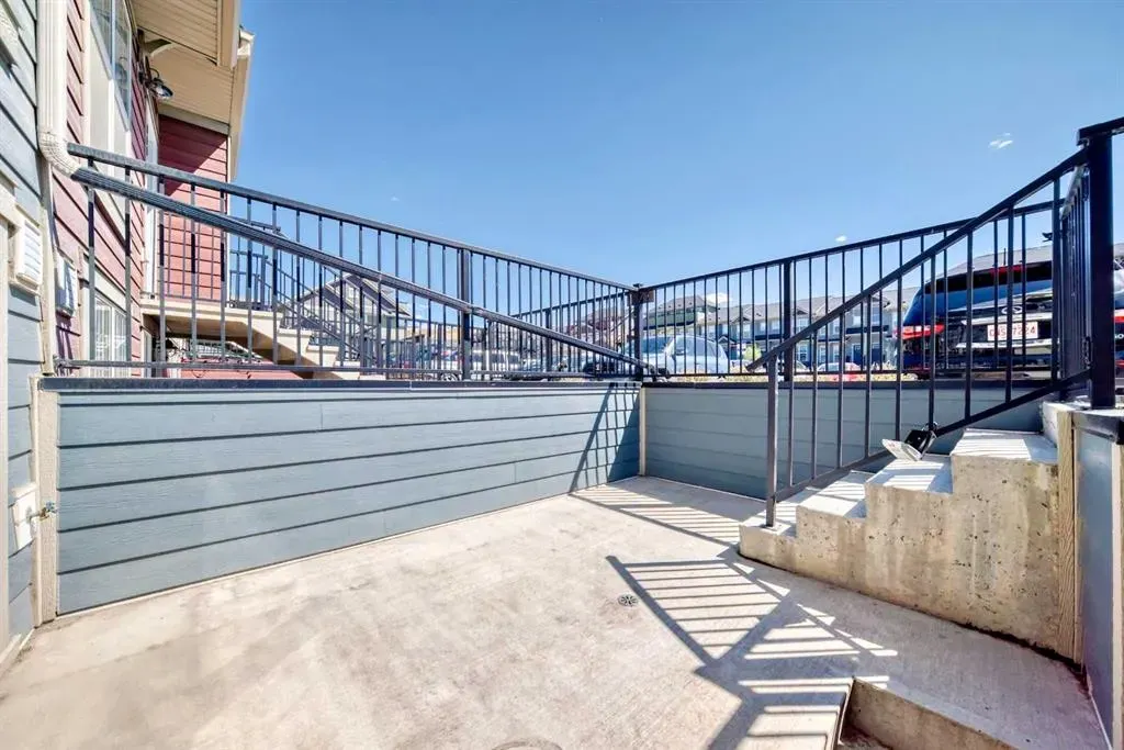 109 Cranbrook Square SE