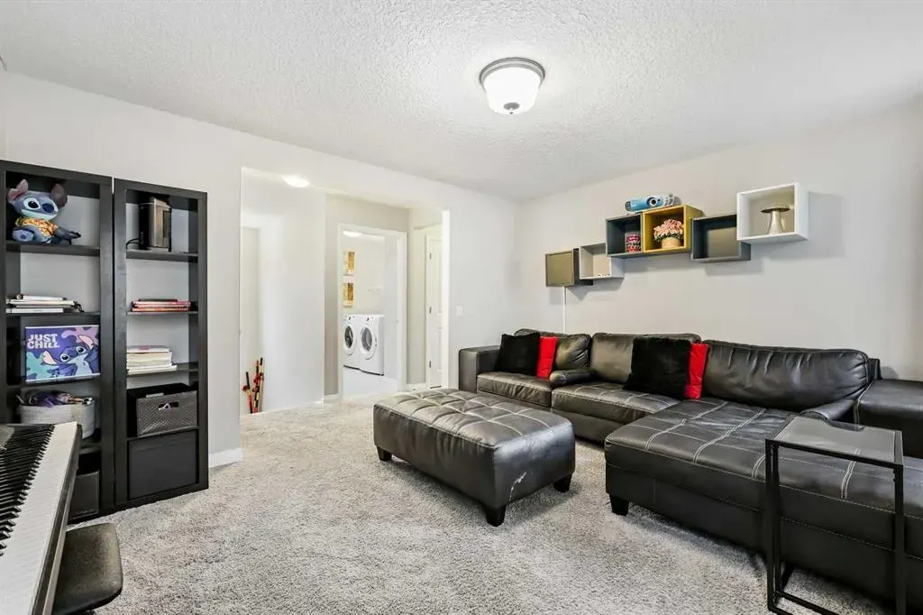 154 Masters Point SE