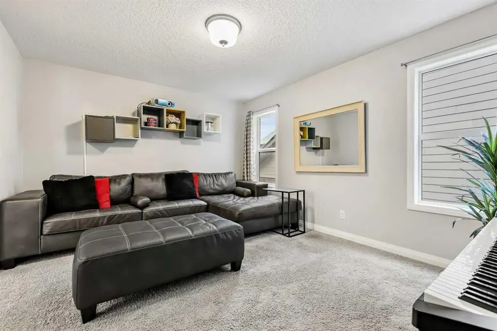 154 Masters Point SE