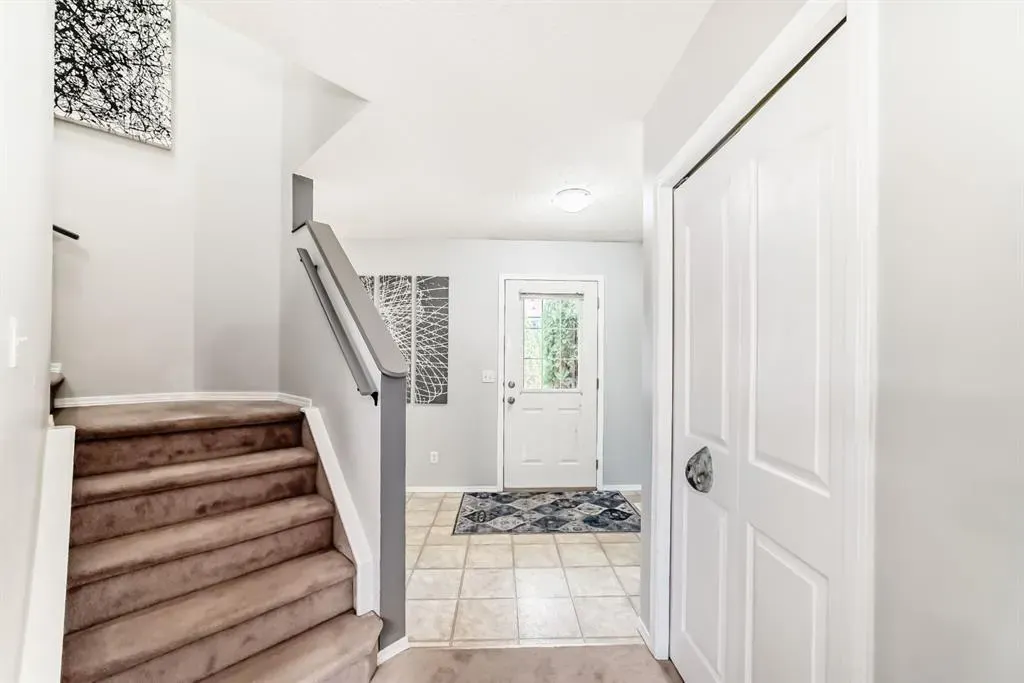 122 Bow Ridge Crescent, #8