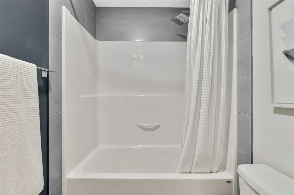 159 Auburn Sound Circle SE