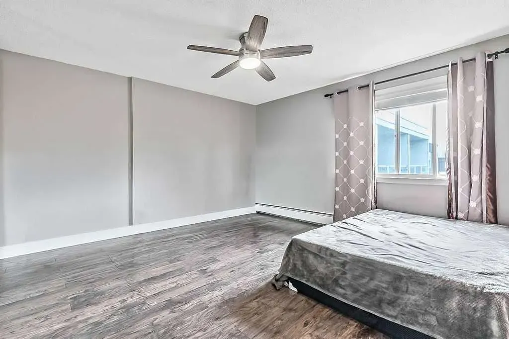 4455A Greenview Drive NE, #409