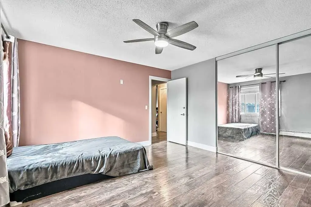 4455A Greenview Drive NE, #409