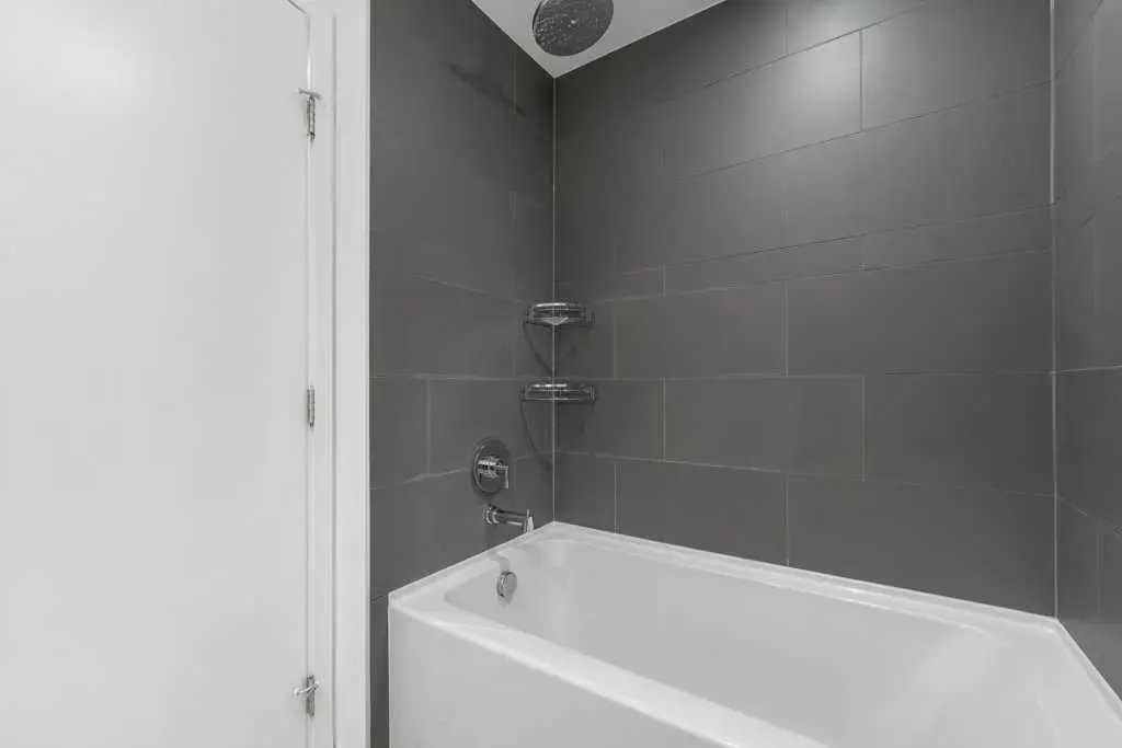 615 6 Avenue SE, #130