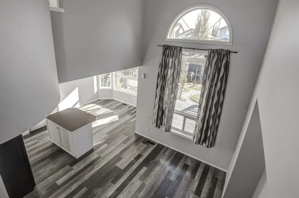 61 Everstone Avenue SW