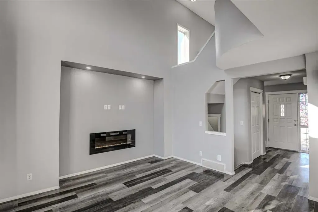 61 Everstone Avenue SW