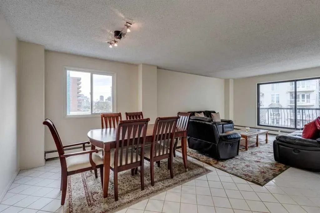 1320 12 Avenue SW, #401