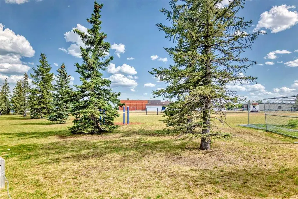 30 Falmere Way NE