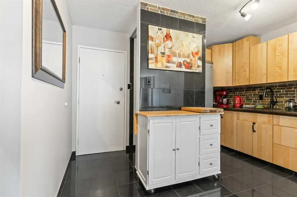 339 13 Avenue SW, #405