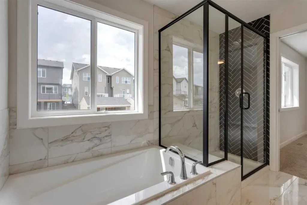 304 Edith Place NW