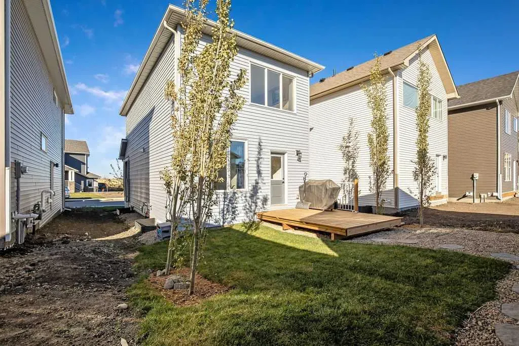 325 Ellen Park