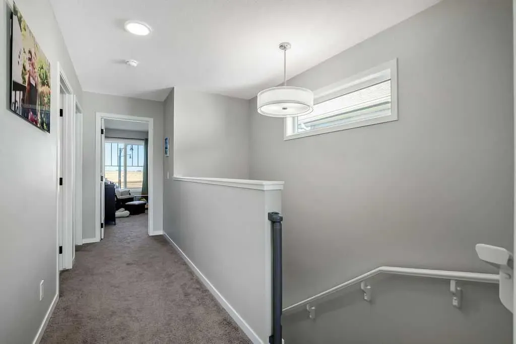325 Ellen Park