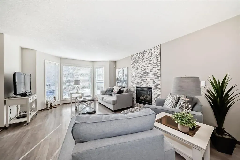 66 Cranberry Place SE