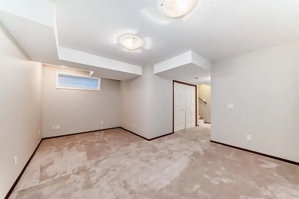 66 Cranberry Place SE