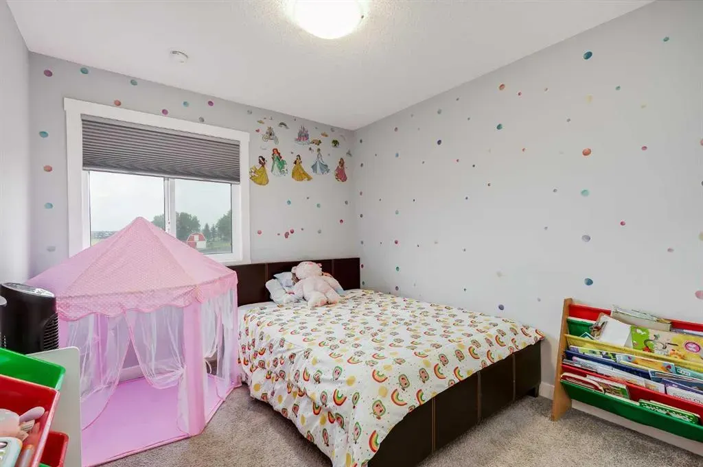 1037 Chinook Gate Heath SW