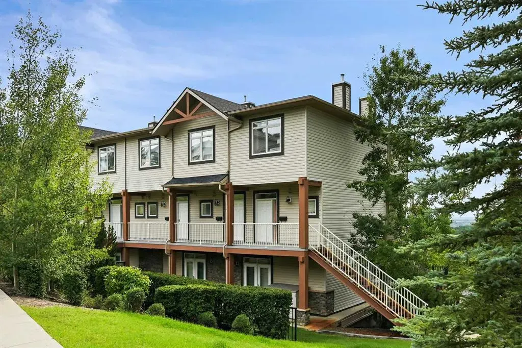 108 Rockyledge View NW, #13