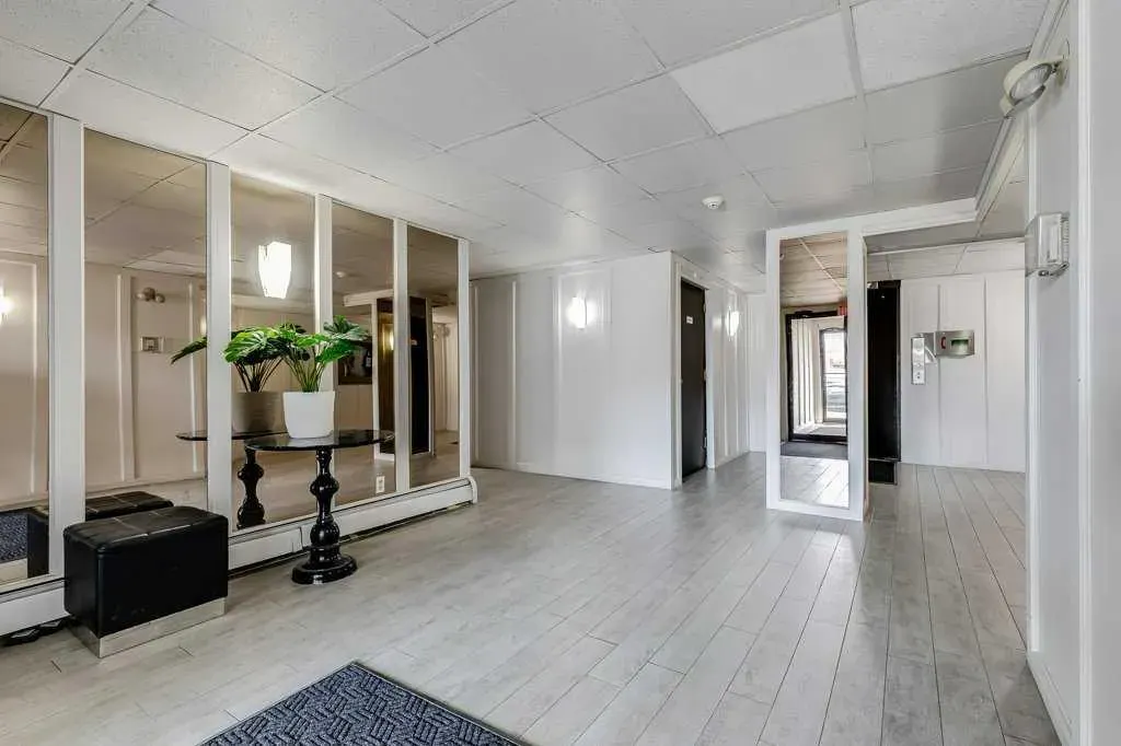 1208 14 Avenue SW, #404