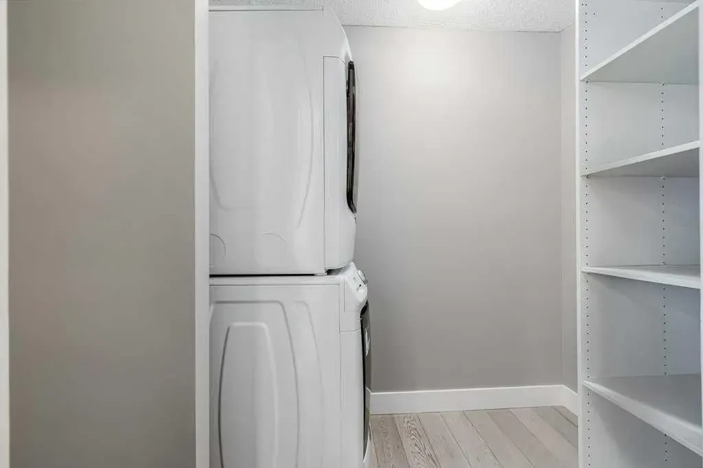1208 14 Avenue SW, #404