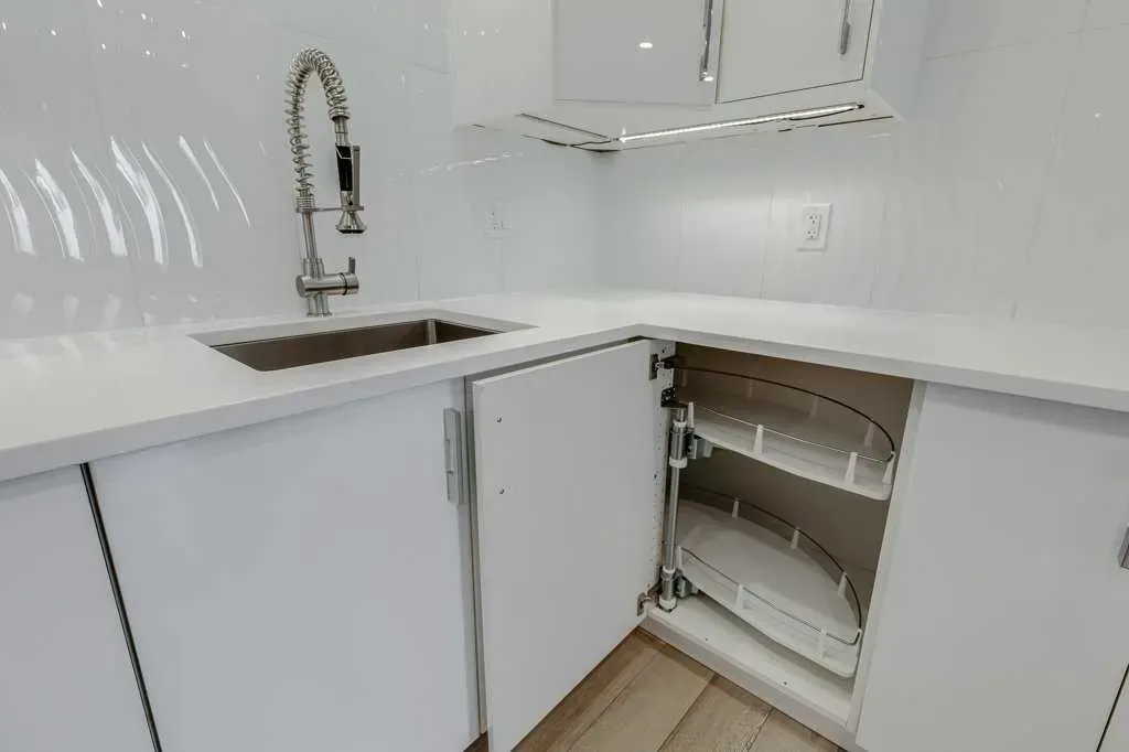 1208 14 Avenue SW, #404