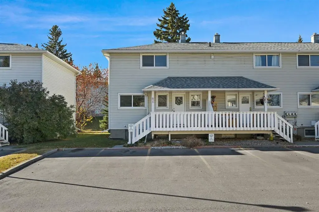 571 Killarney Glen Court SW