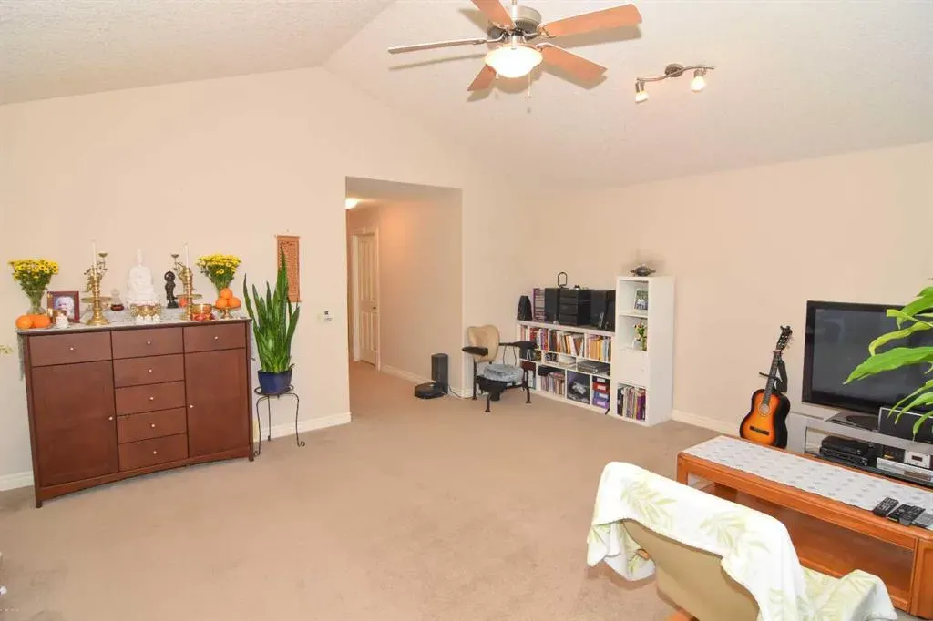 107 Panatella Close NW