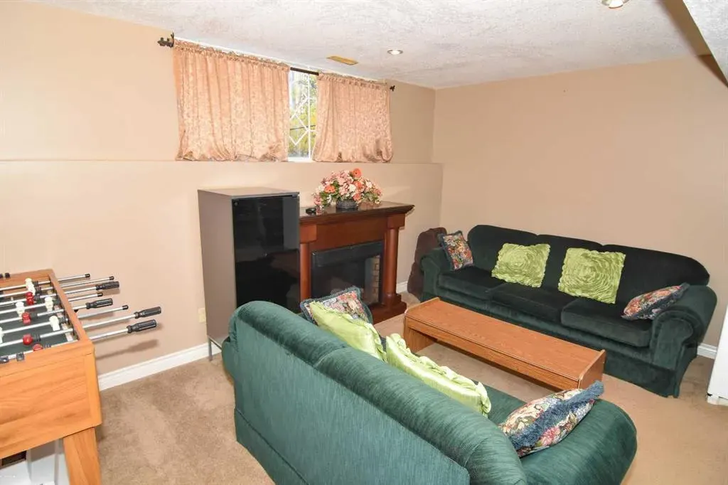 107 Panatella Close NW