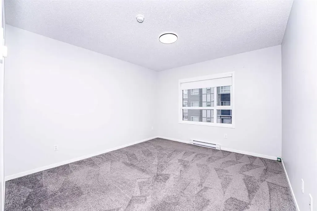 40 Carrington Plaza NW, #215