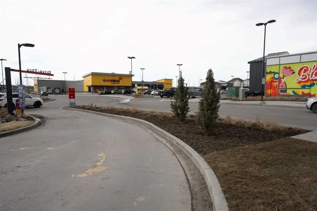 40 Carrington Plaza NW, #215