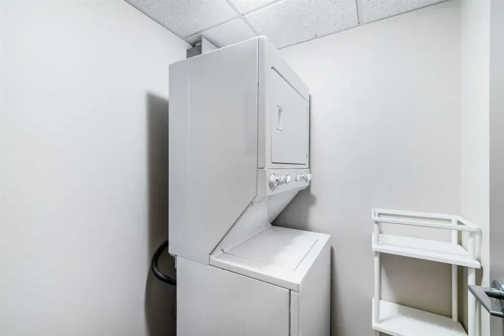 210 15 Avenue SE, #2010