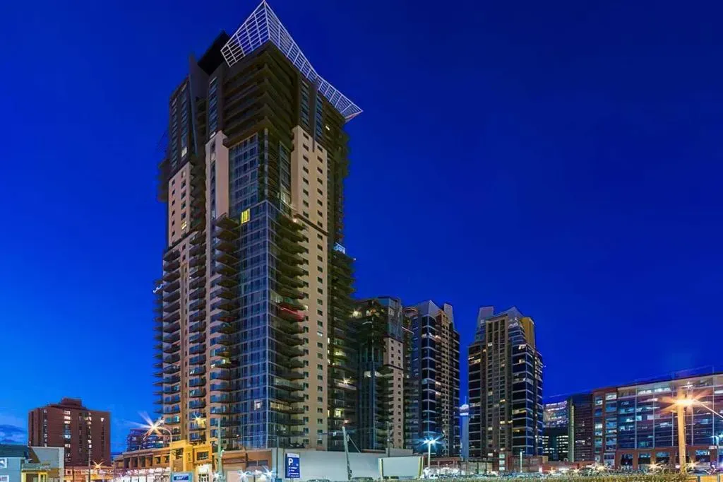 210 15 Avenue SE, #2010