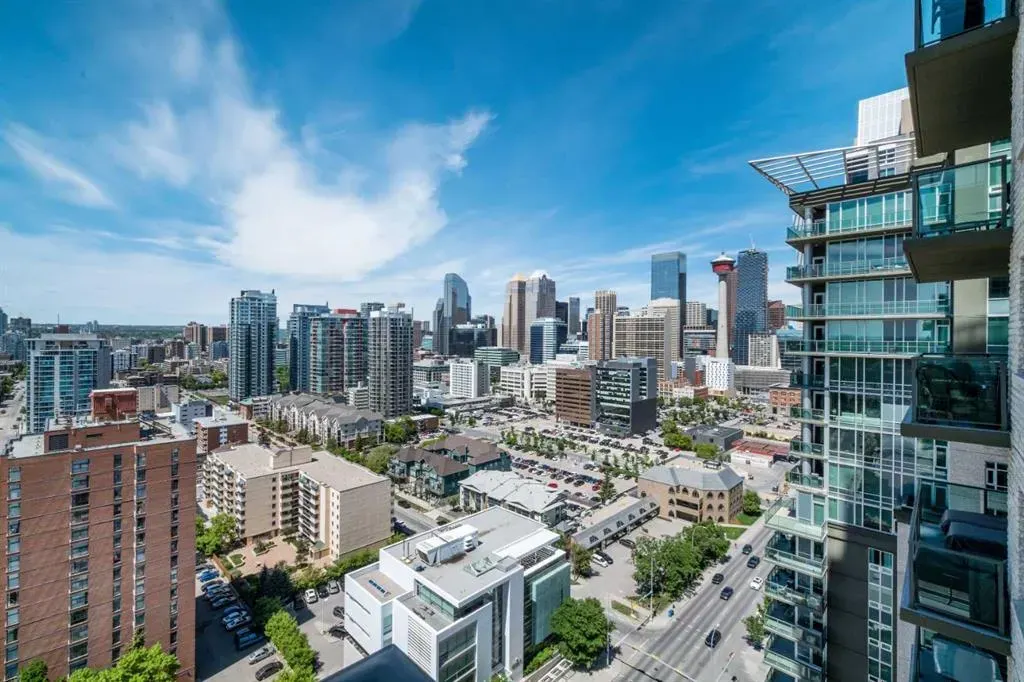 210 15 Avenue SE, #2010