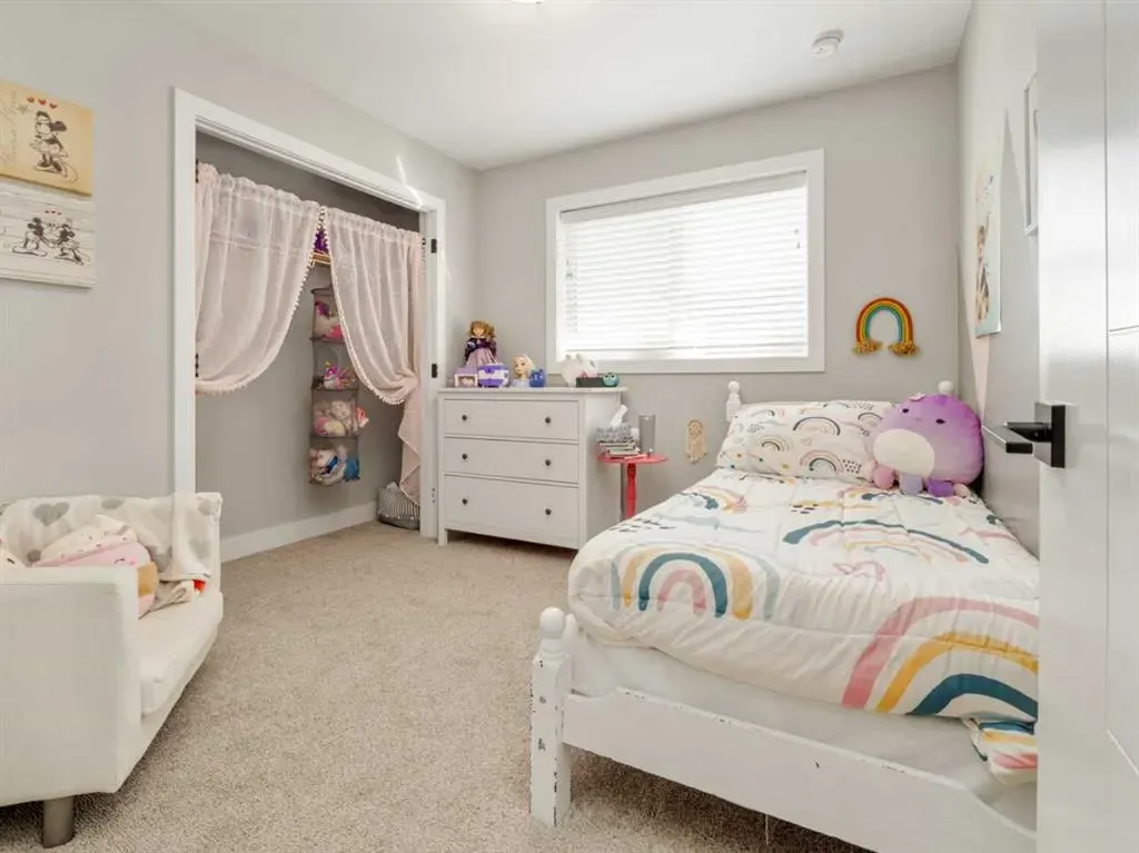22 Prairie Sunset Ave