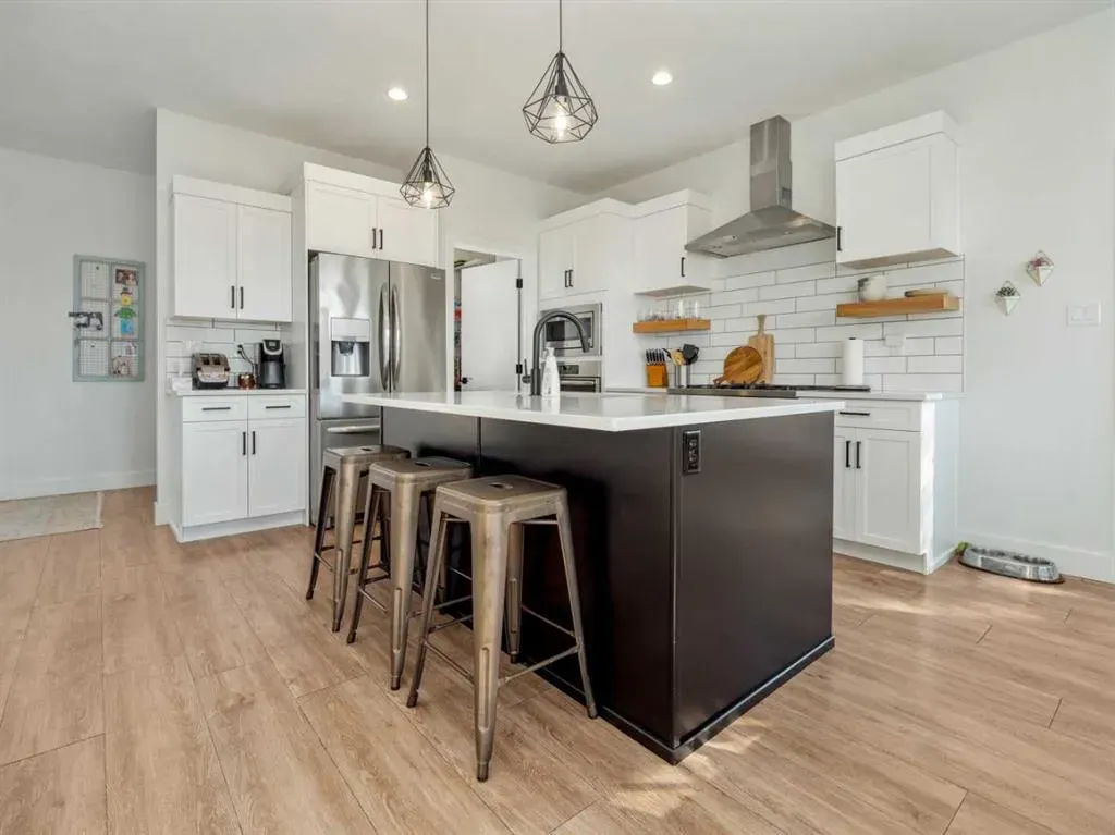 22 Prairie Sunset Ave