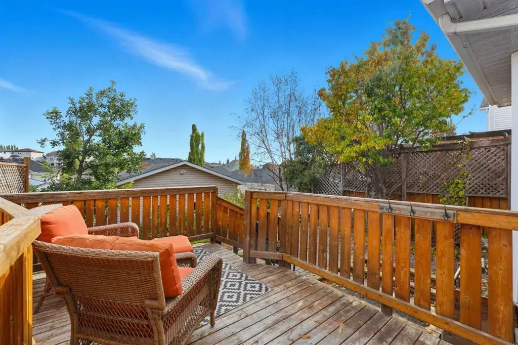 48 Tuscany Valley Lane NW