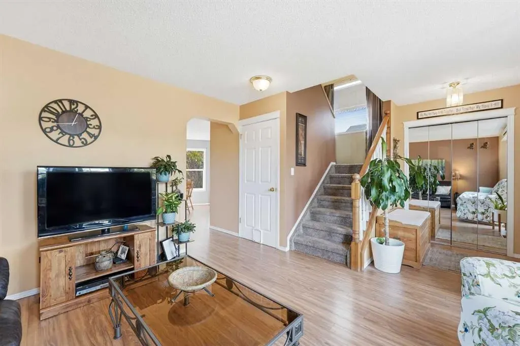 48 Tuscany Valley Lane NW