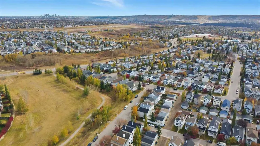 48 Tuscany Valley Lane NW