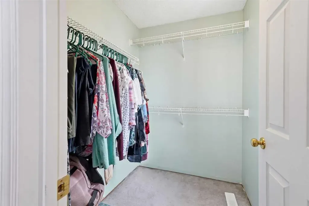 48 Tuscany Valley Lane NW