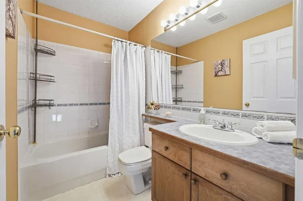 48 Tuscany Valley Lane NW