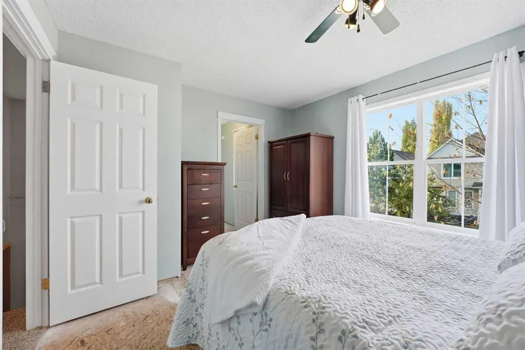 48 Tuscany Valley Lane NW