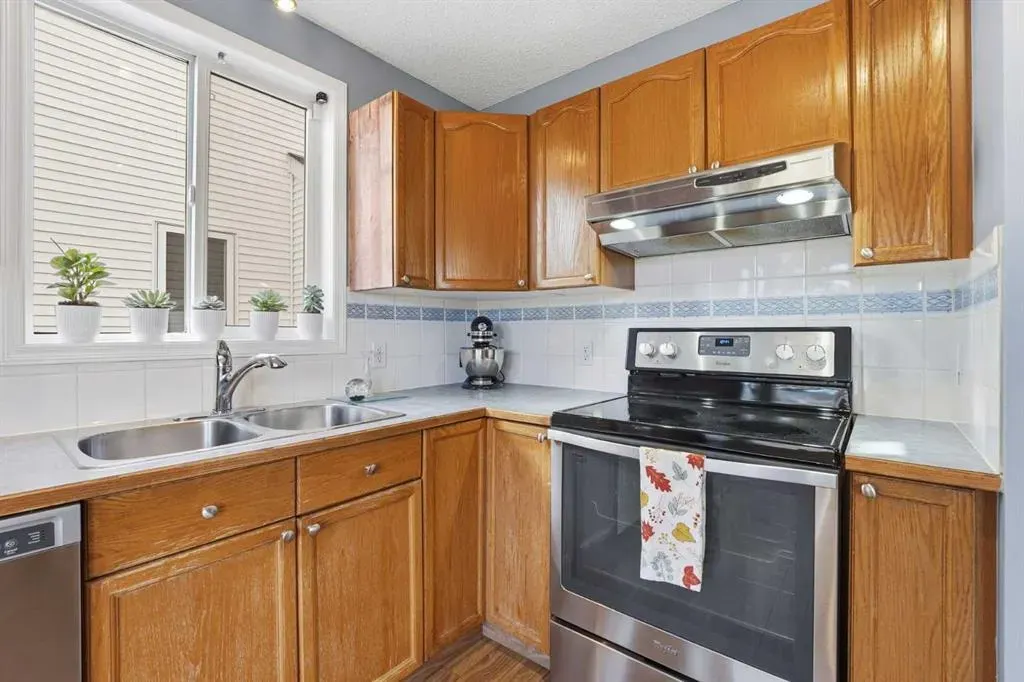 48 Tuscany Valley Lane NW