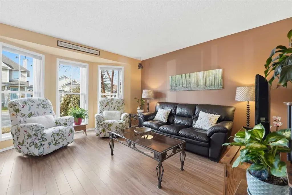 48 Tuscany Valley Lane NW