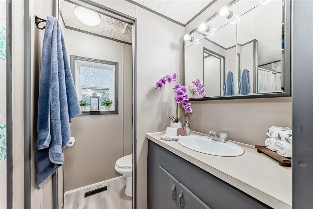 119 Home Bay SE