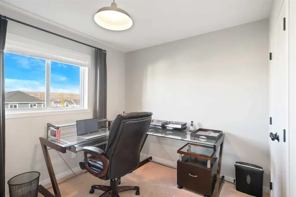 219 River Heights Green