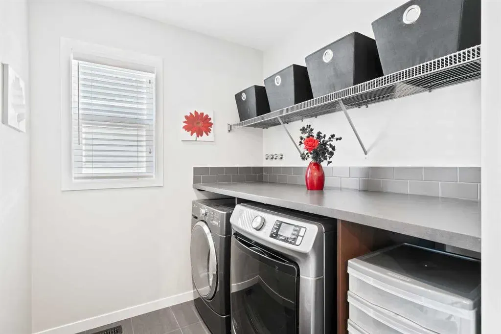 219 River Heights Green