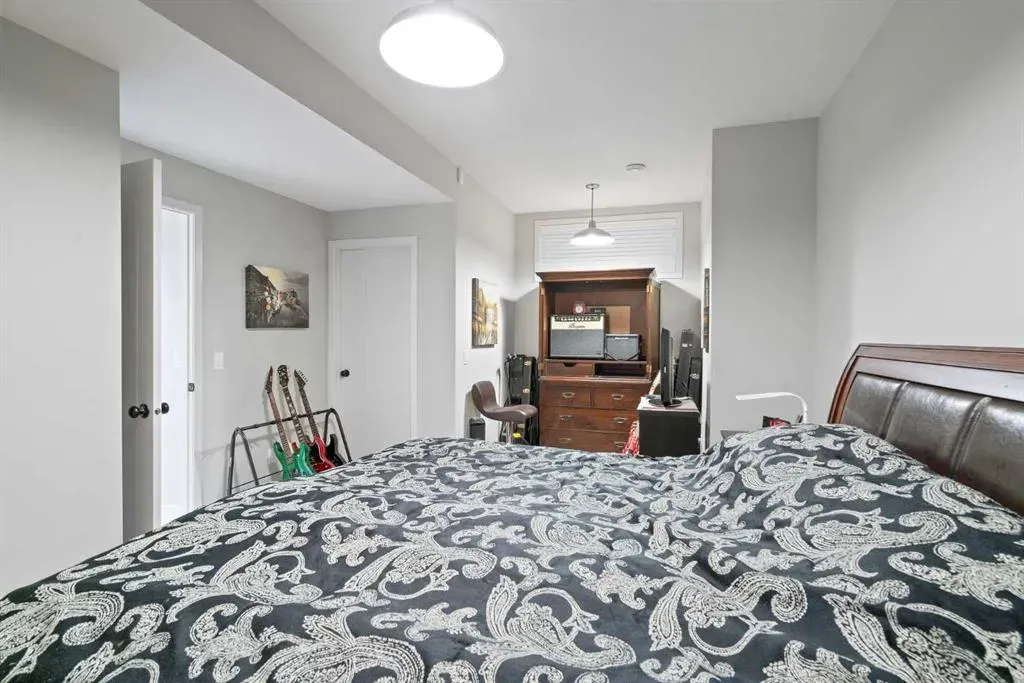 219 River Heights Green