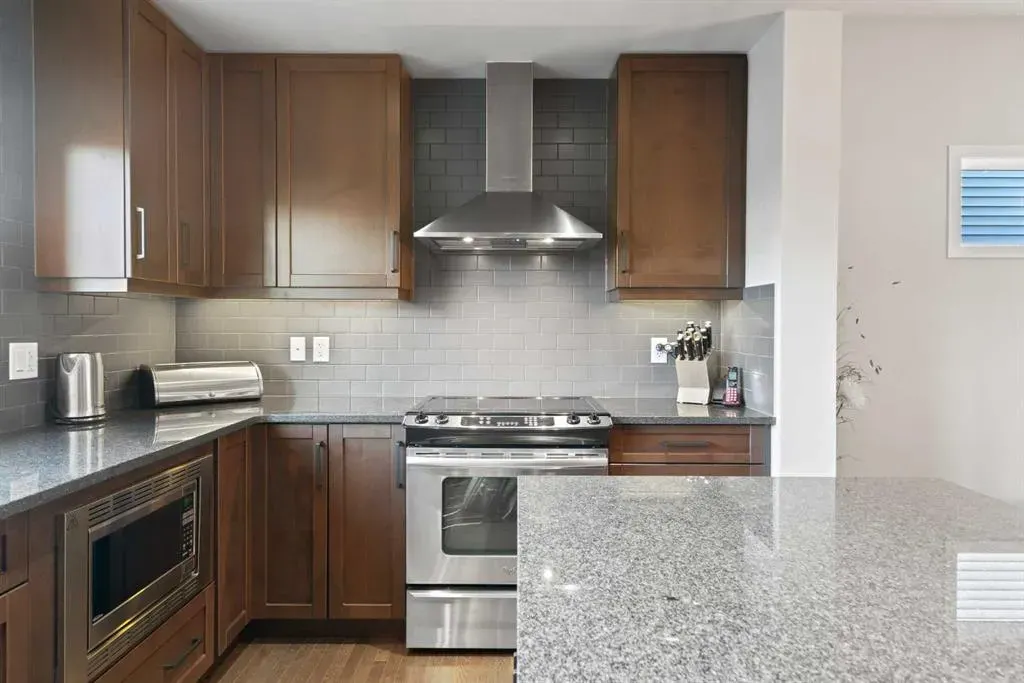 219 River Heights Green